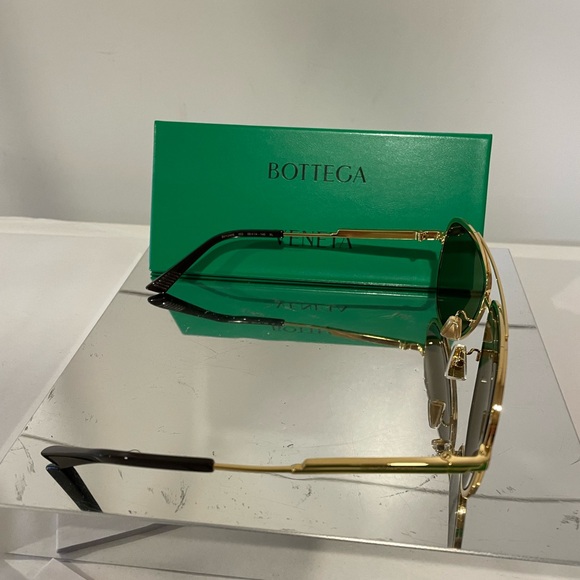 BOTTEGA VENETA BV1240S-002 MEN'S SUNGLASSES - Picture 5 of 9